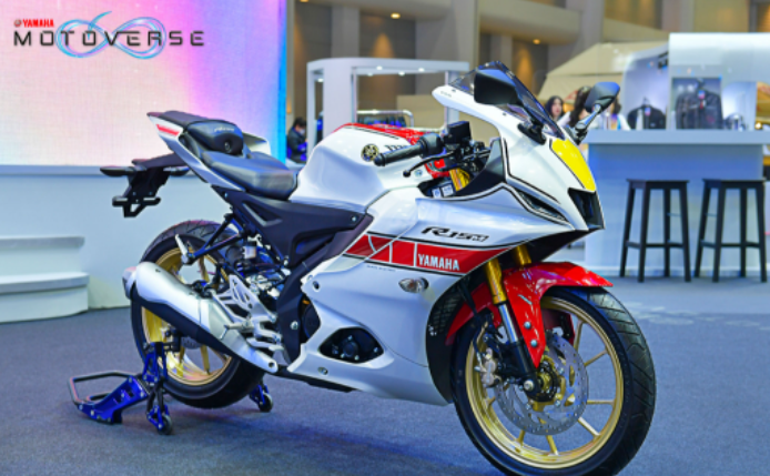 YAMAHA MOTOR VIỆT NAM SẼ PHÂN PHỐI CHÍNH THỨC R15V4 VÀ R15M - Mô tô ...